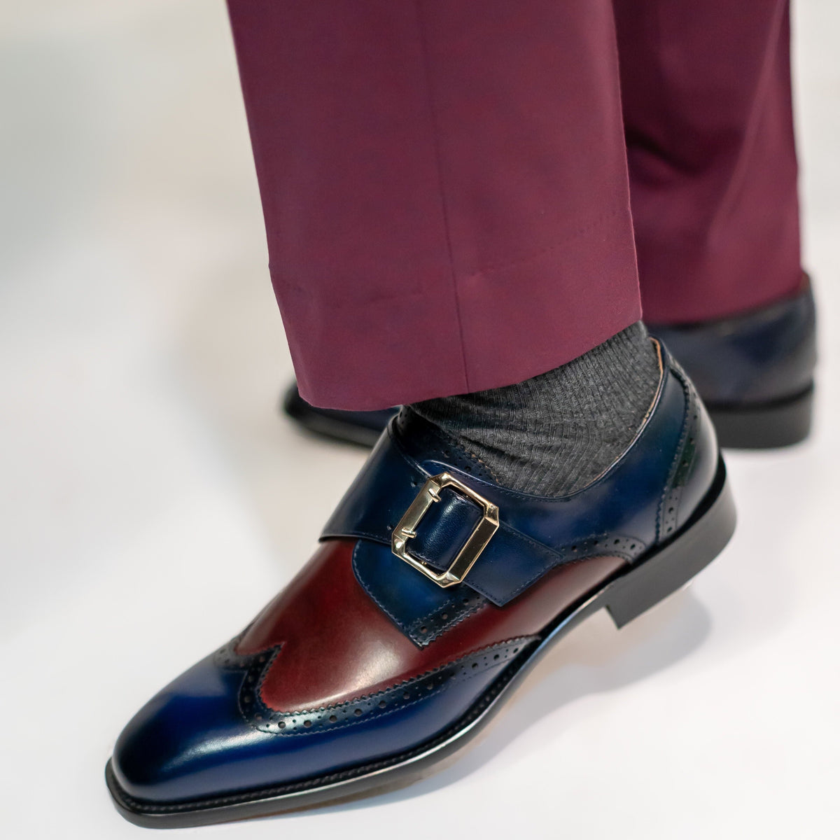 Single Monk Strap Leather Shoe with Wingtip Design  display picture 3
